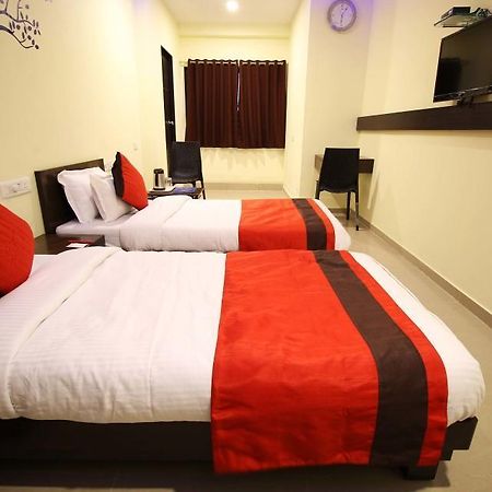 Hotel Ambience Sarkhej Eksteriør bilde